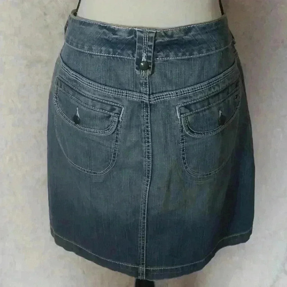 Tommy Hilfiger Size 14 Denim Mini Skirt - Picture 2 of 4